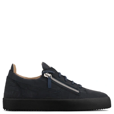 Shop Giuseppe Zanotti - Crocodile-embossed Leather Sneaker Frankie In Blue