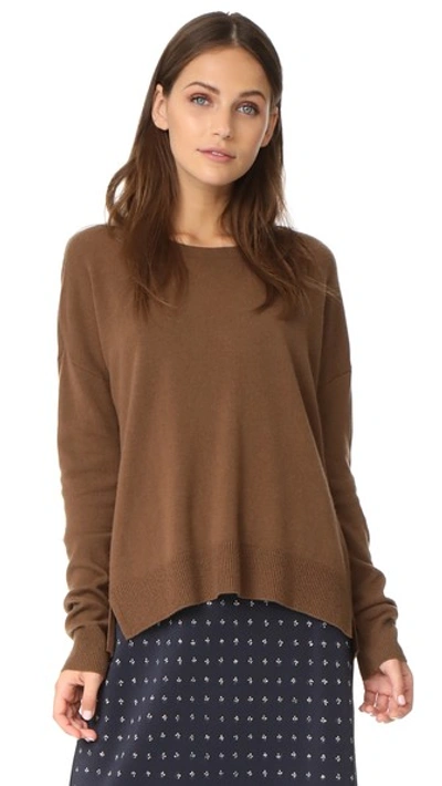 Vince Cropped Wide-neck Cashmere Sweater In Walnut
