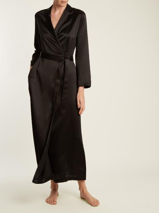 black night robe