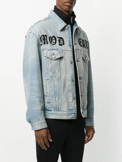 Shop Gucci - Printed Logo Denim Jacket  In Blue