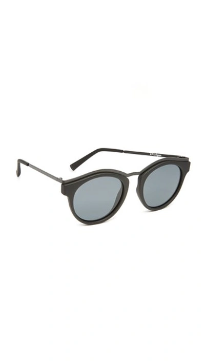 Le Specs Hypnotiz Sunglasses In Black Rubber/smoke Mono