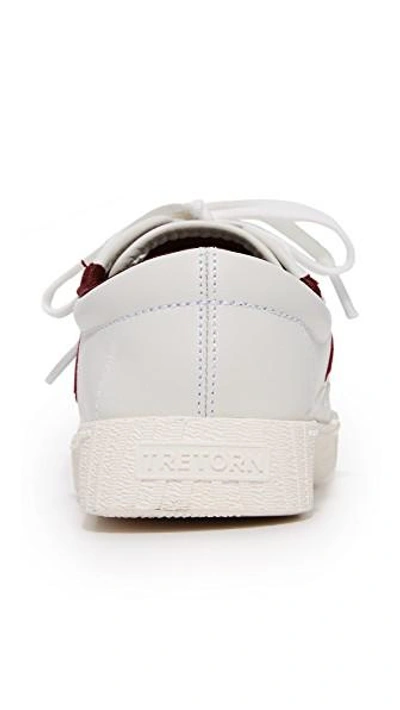 Tretorn Nylite 15 Plus Sneakers In White/rubino