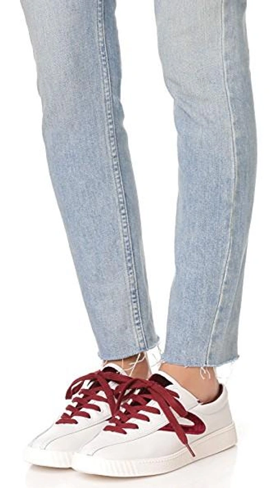 Tretorn Nylite 15 Plus Sneakers In White/rubino