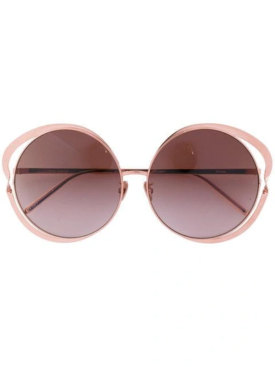 Shop Linda Farrow Gallery Round Frame Sunglasses - Metallic