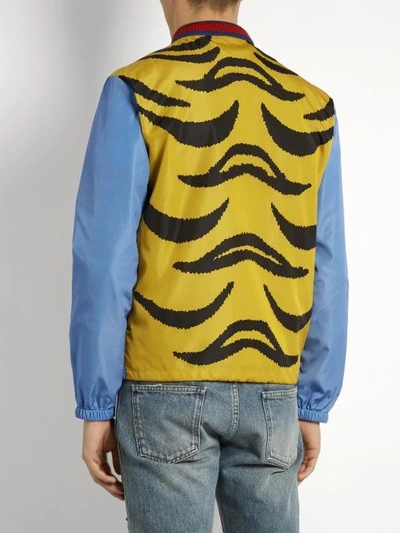 Forfatter tæerne udslettelse Gucci Tiger-print Shell Bomber Jacket In Light Blue | ModeSens