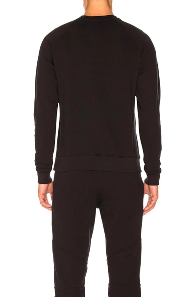 牛角袖圆领运动衫