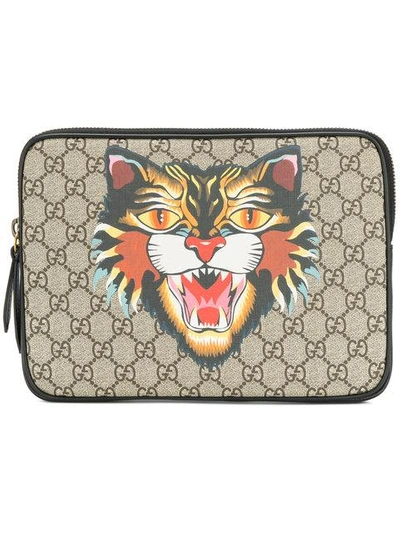 Gucci Angry Cat Print Gg Supreme Laptop Case In Beige