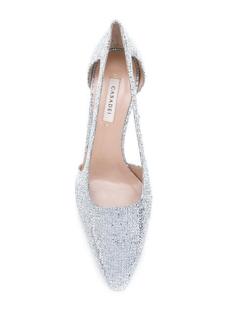 side cut out pumps