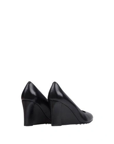 Shop Tod's Pump In Black