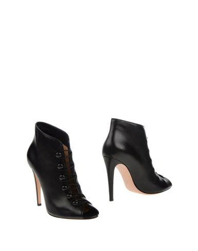 Shop Gianvito Rossi Ankle Boot In Black