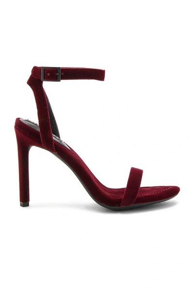 Shop Senso Tyra Heel In Burgundy