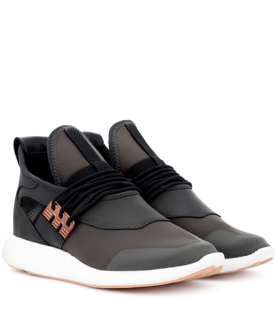 y3 elle run