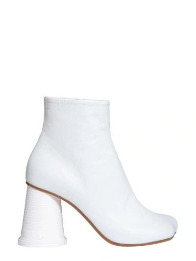 Shop Mm6 Maison Margiela Tabi Leather Ankle Boots In Bianco