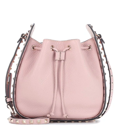 Valentino Garavani Rockstud Leather Cross-body Bucket Bag In Pink