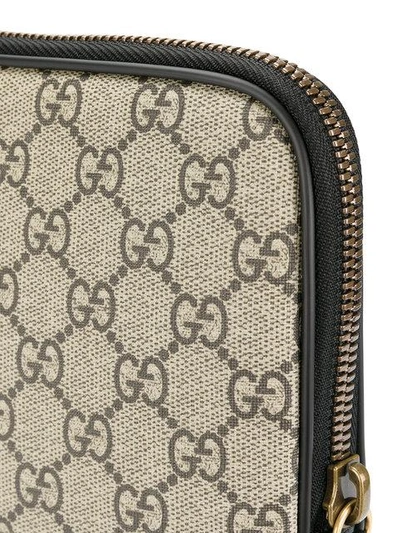 Gucci Angry Cat Print Gg Supreme Laptop Case In Beige