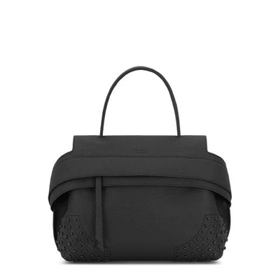 Shop Tod's Wave Bag Small In Black