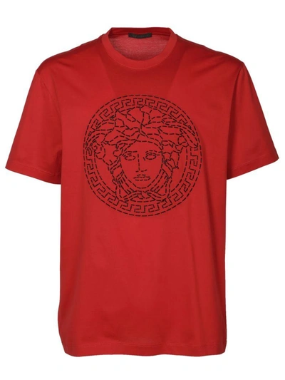 Shop Versace T-shirt In Rosso Geranio