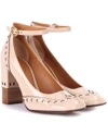 Chloé Perry Patent Leather Pumps In Beige