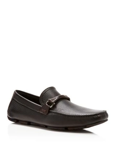Shop Ferragamo Textured Leather Drivers In Brown