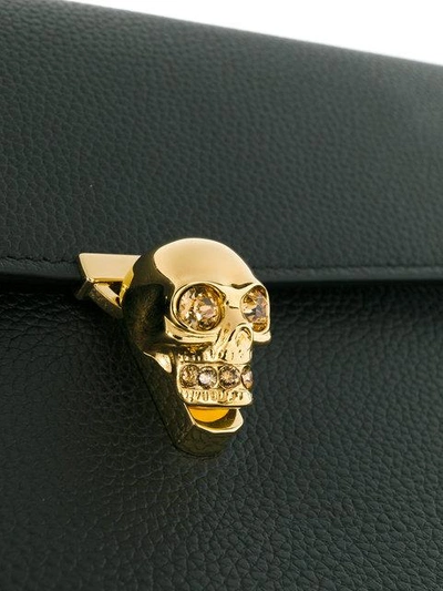 Shop Alexander Mcqueen Clutch Mit Totenkopf-verschluss In Black