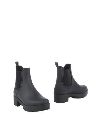 cloudy waterproof chelsea rain boot