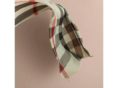 Shop Burberry The Lightweight Cashmere Scarf In Ombré Check In Apple Green
