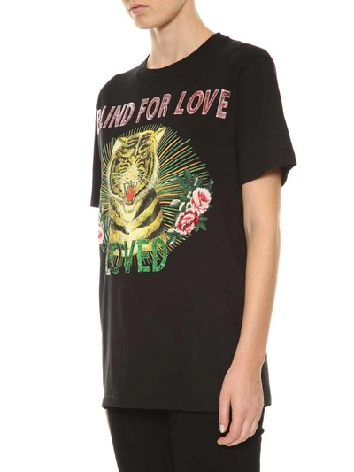 Shop Gucci Blind For Love T-shirt In Nero