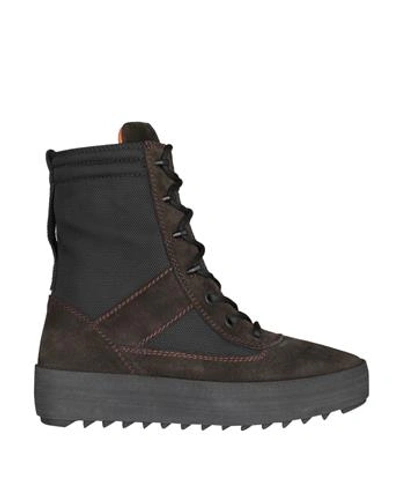 Yeezy Oxford Shade Suede Trimmed Military Boots In Nero
