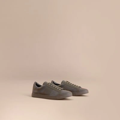 Burberry Ritson Pvc Check & Leather Low-top Sneaker In Peppercorn