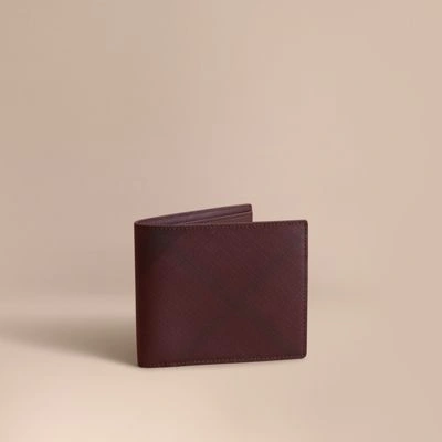 Burberry London Check Folding Wallet In Густой Кларет