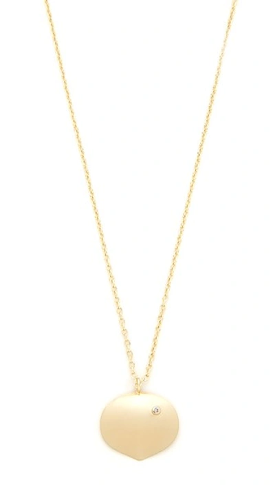 Elizabeth And James Tassie Pendant Necklace In Yellow Gold
