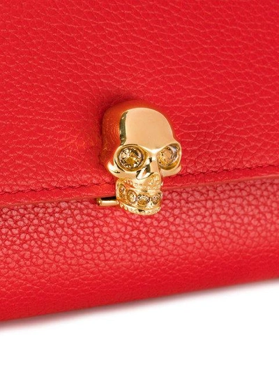 Shop Alexander Mcqueen Skull Chain Purse - Red