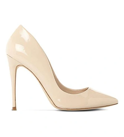 Shop Steve Madden Daisie Patent-leather Heeled Courts In Nude-patent Synthetic