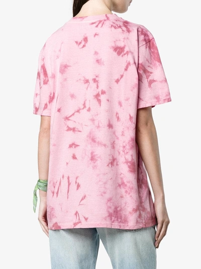 Shop Gucci Fish Embroidered  Logo T-shirt In Pink/purple