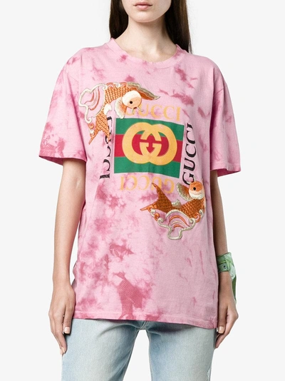 Shop Gucci Fish Embroidered  Logo T-shirt In Pink/purple