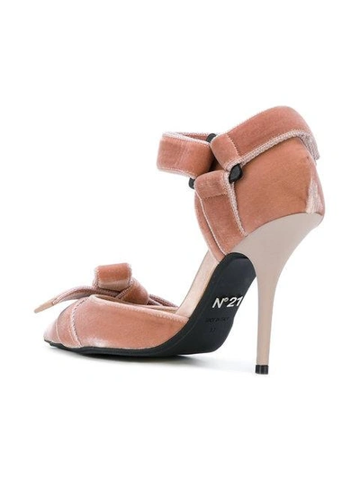 Shop N°21 Bow Detail Pumps In Pink