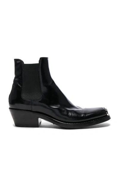 Shop Calvin Klein 205w39nyc Claire皮革西部脚踝靴 In 颜色： Black