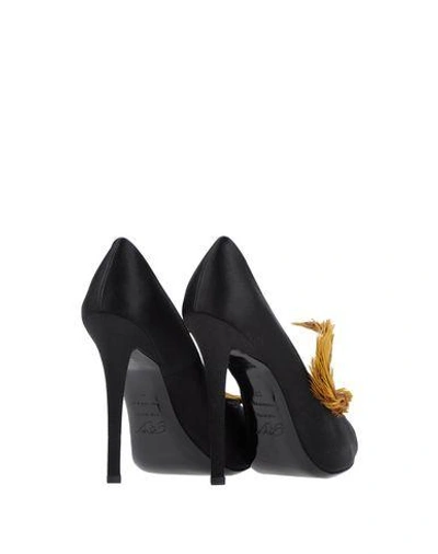 Roger Vivier Pumps In Yellow