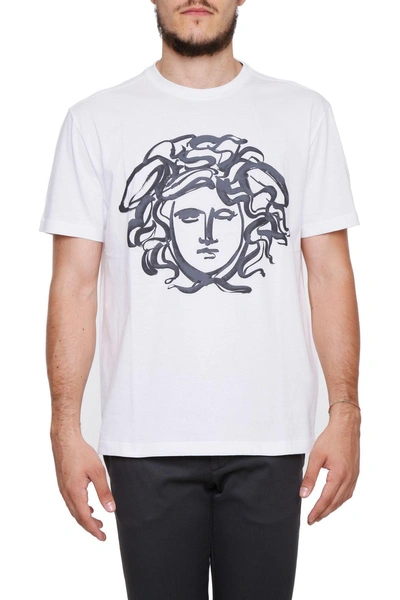 Shop Versace Medusa Print T-shirt In Bianco Nerobianco