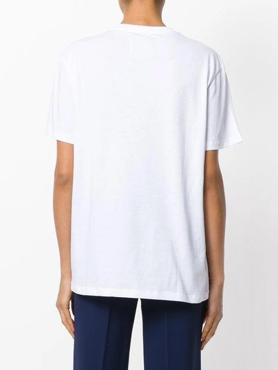 Shop Au Jour Le Jour For Colmar T-shirt Mit Wappen-stickerei - Weiss In White