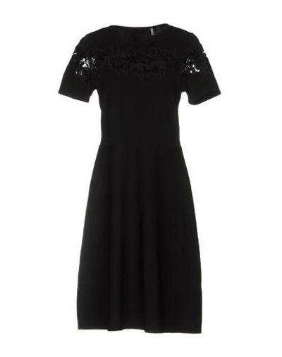 Shop Elie Tahari Knee-length Dresses In Black