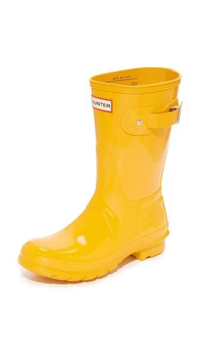 Shop Hunter Original Short Gloss Boots In Yellow
