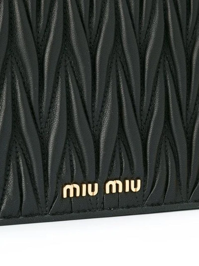 Shop Miu Miu Matelassé Chain Wallet - Farfetch In F0002 Black