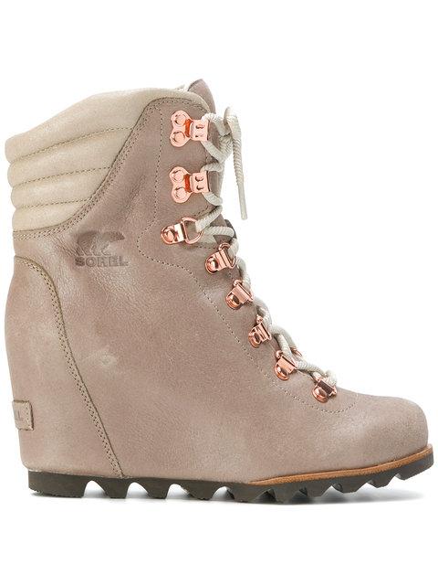 sorel conquest wedge holiday