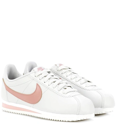 Nike Classic Cortez皮革运动鞋