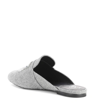 Shop Roger Vivier Exclusive To Mytheresa.com - Embellished Felt Slippers In Grey