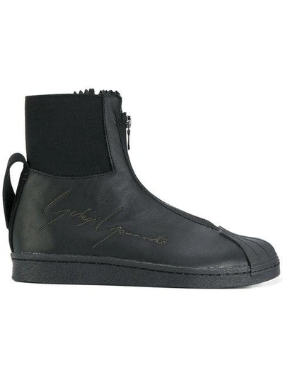 Shop Yohji Yamamoto Embossed Zipped Sneakers - Black