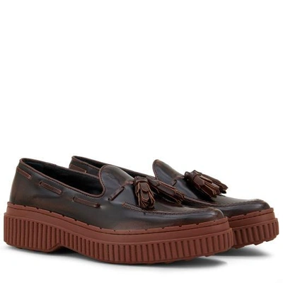 Shop Tod's Moccasin In Leather In Burgundy