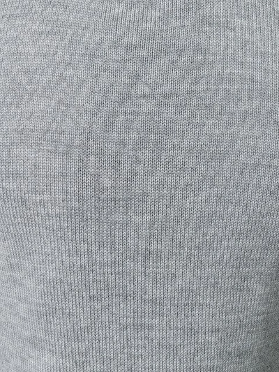 圆领毛衣