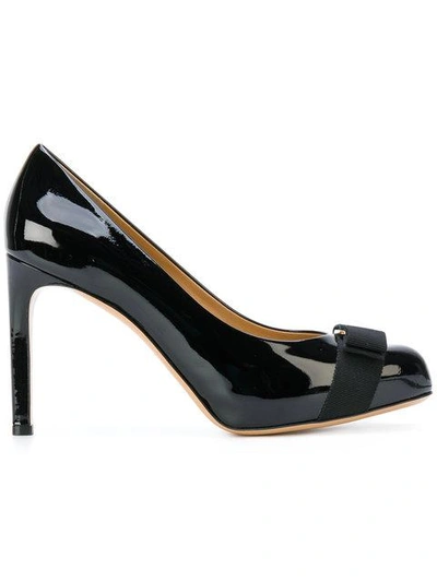 Shop Ferragamo Salvatore  Stiletto Bow Plaque Pumps - Black